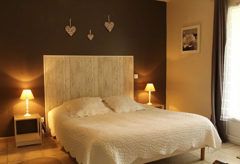 غرفة قياسية ثلاثية, Mas Du Tilleul