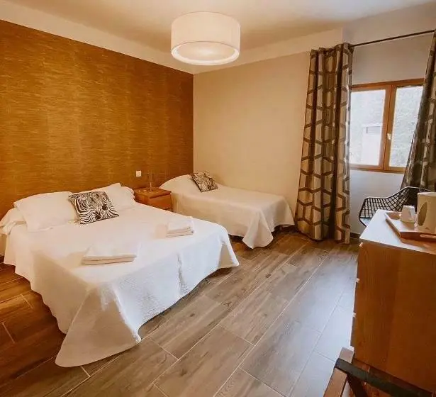 Standard Kolmen Hengen Huone, Auberge De La Foret Bonifatu