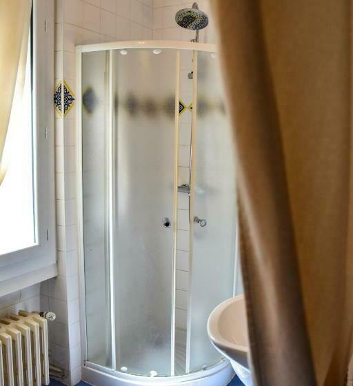 Номер Стандарт, Des Remparts