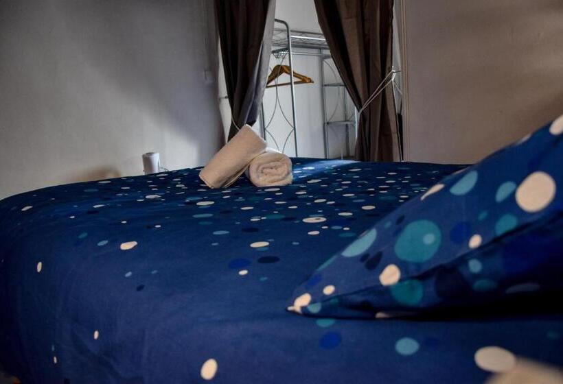 Номер Стандарт, Des Remparts