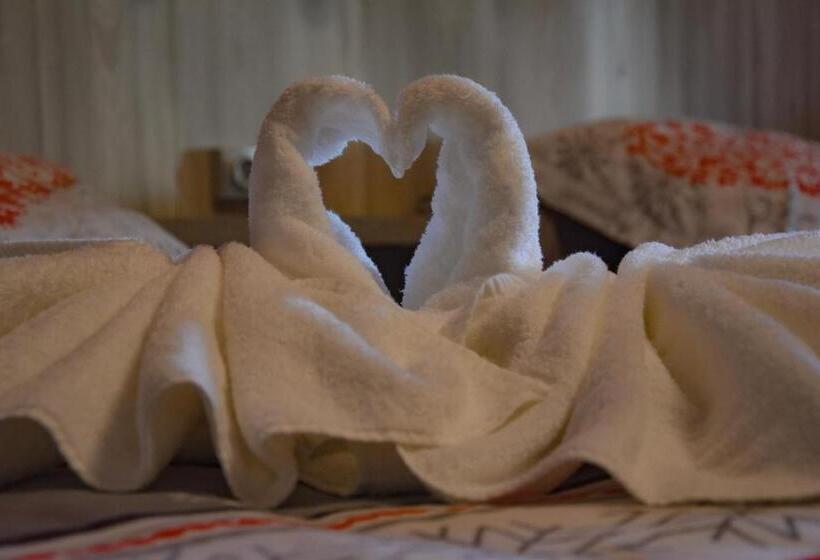 Четырехместный Номер Стандарт, Des Remparts