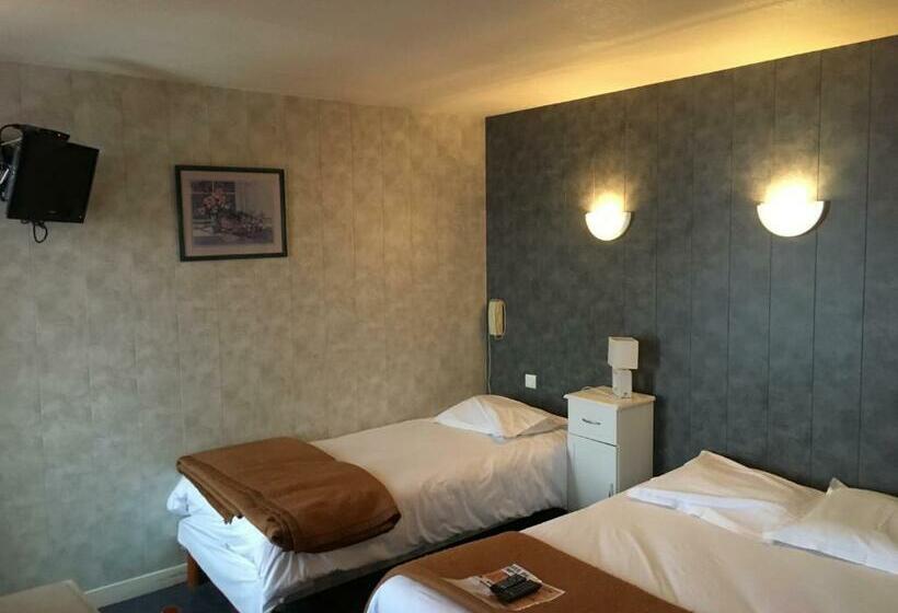 חדר סטנדרט לשלושה, Du Rempart