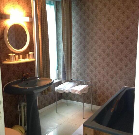 חדר סטנדרט לשלושה, Du Rempart