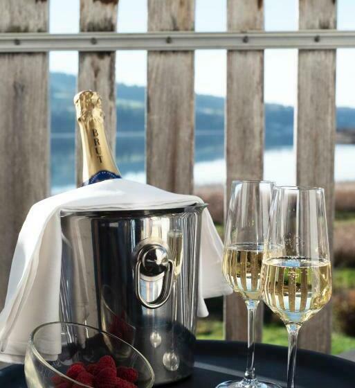 标准间带湖景, Lou Granva