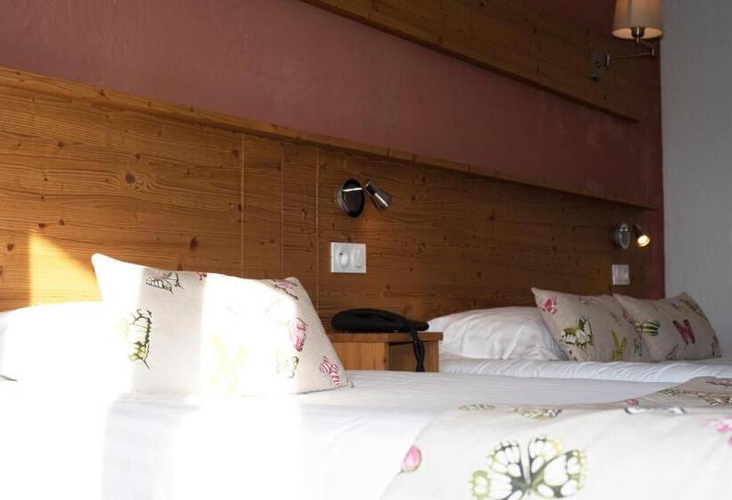 带阳台的三人标准间, Lou Granva