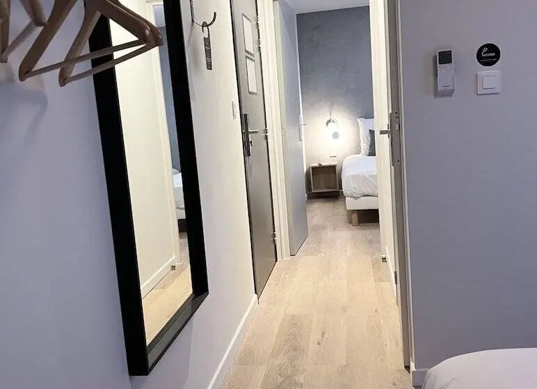 Perhehuone, Hôtel Le Ponson