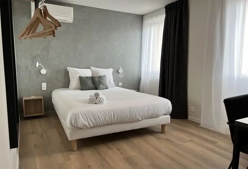 Comfort Kolmen Hengen Huone, Hôtel Le Ponson
