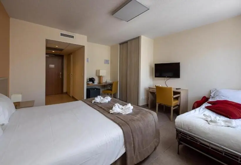 スタンダードトリプルルーム, The Originals Boutique, Hotel L Occitan, Aubagne