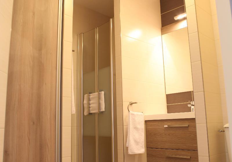 Номер Стандарт, The Originals Boutique, Hotel L Occitan, Aubagne