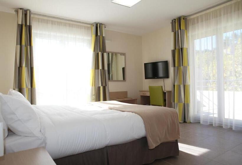 חדר סטנדרט עם טרסה, The Originals Boutique, Hotel L Occitan, Aubagne