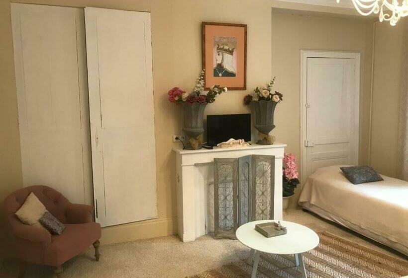 Номер Стандарт, Chambres D'hôtes La Villa Aliénor