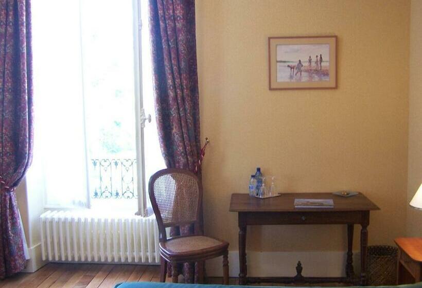 חדר סטנדרט, Château Des Bouffards