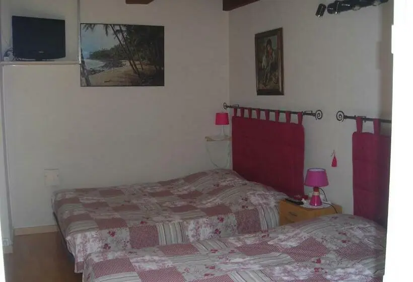 Chambre Familiale, La Villa Sam