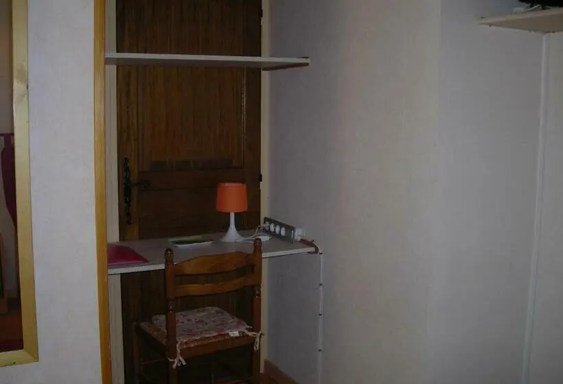 Chambre Familiale, La Villa Sam