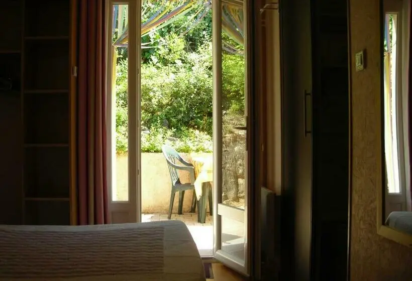 Chambre Familiale, La Villa Sam