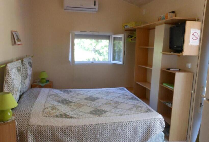 带露台的标准工作室, La Villa Sam