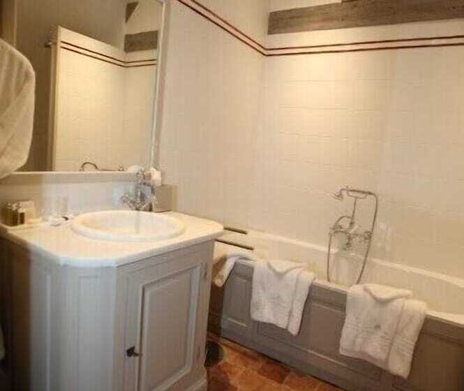 سوییت جونیور, Le Clos De Grace