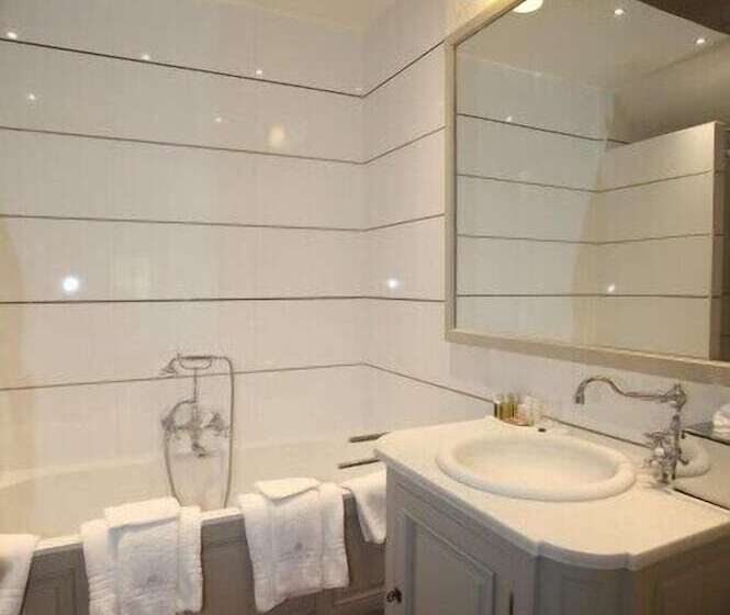 سوییت جونیور, Le Clos De Grace