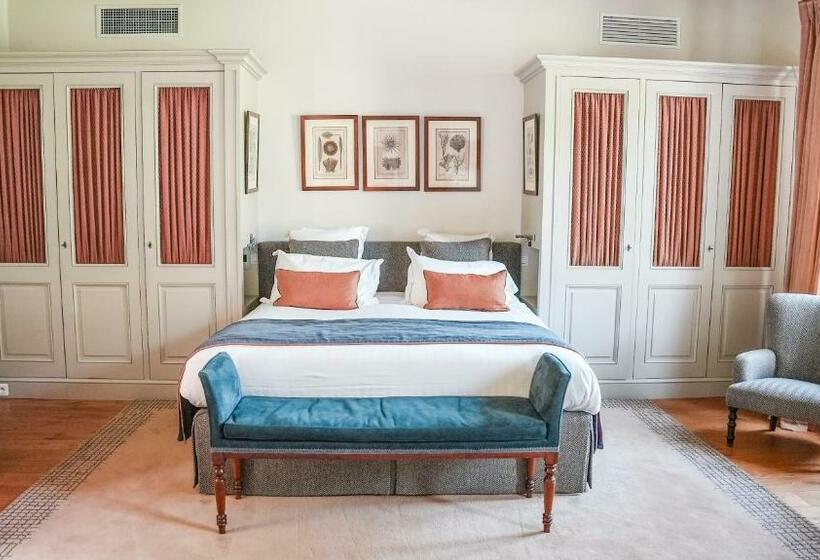 سوییت جونیور, Le Clos De Grace