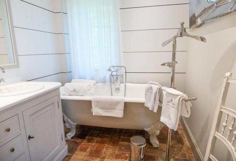 سوییت جونیور, Le Clos De Grace