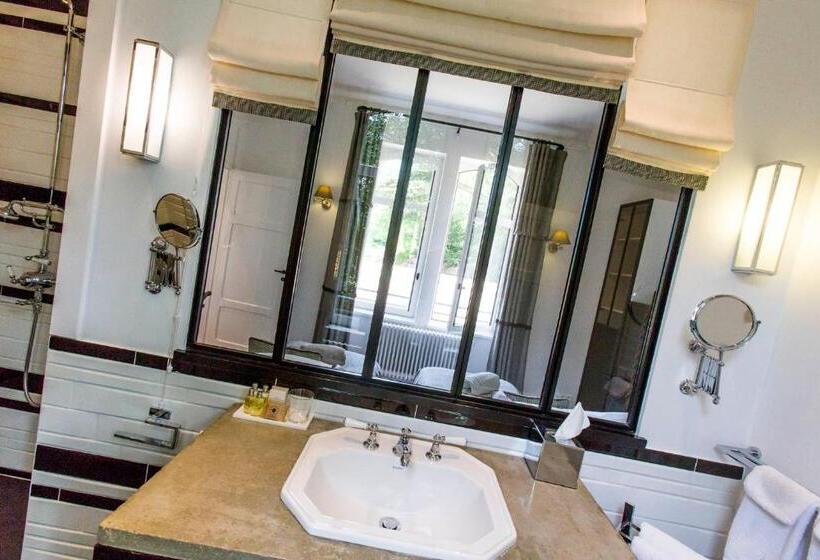 سوئیت خانواده 2 خوابه, Le Clos De Grace