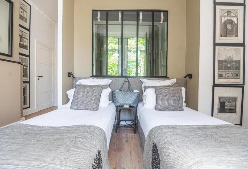 سوئیت خانواده 2 خوابه, Le Clos De Grace