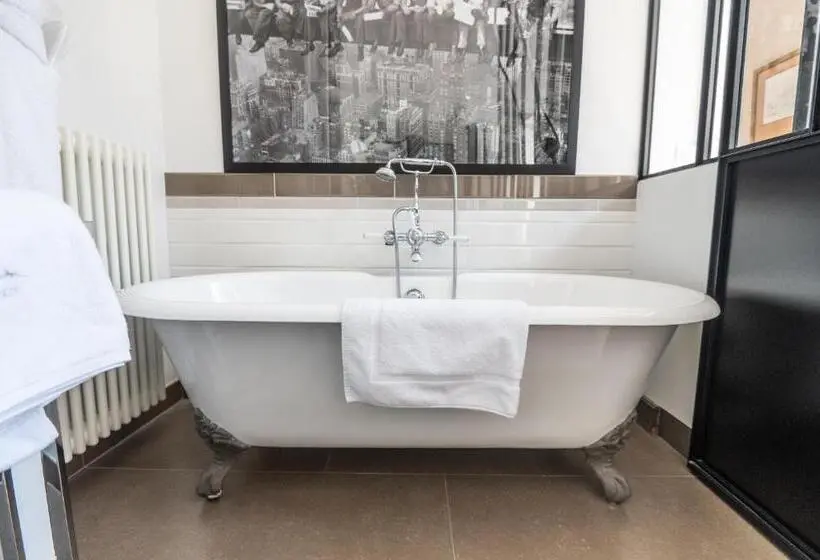 سوئیت خانواده 2 خوابه, Le Clos De Grace
