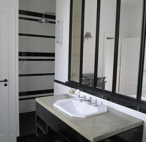 سوئیت خانواده 2 خوابه, Le Clos De Grace