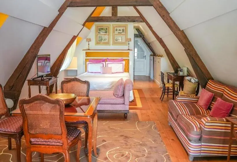 اتاق راحتی سه تخته, Le Clos De Grace