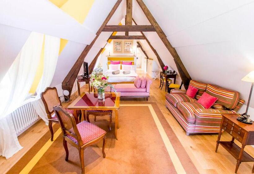 اتاق راحتی سه تخته, Le Clos De Grace