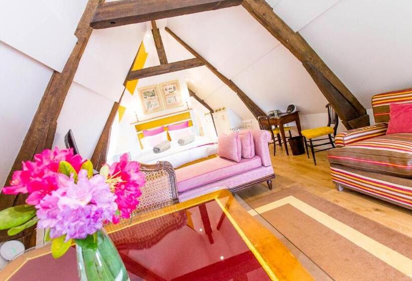 اتاق راحتی سه تخته, Le Clos De Grace