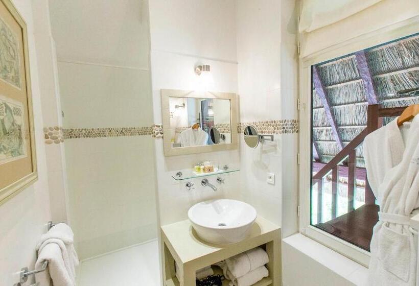 اتاق راحتی سه تخته, Le Clos De Grace