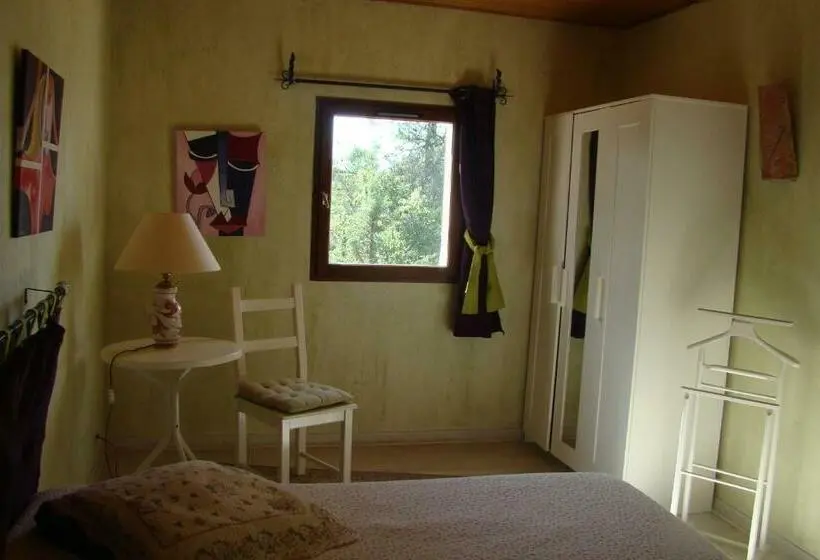 Comfort-huone, L'orée Du Bois