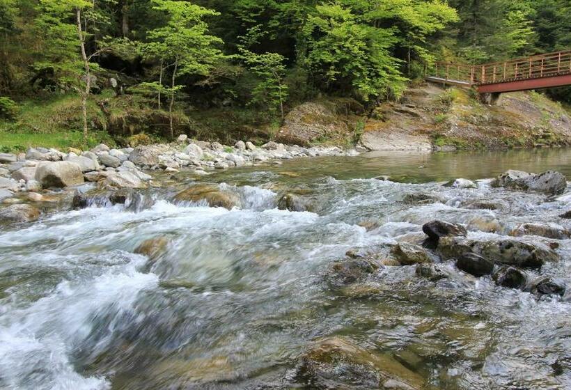 スタンダードルーム, Auberge La Caverne