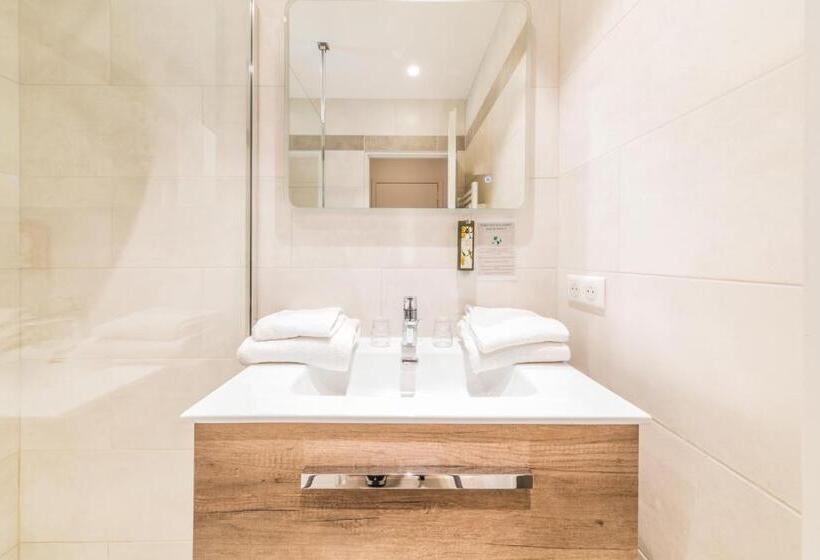 스탠다드 룸, Brin D Azur Saint Tropez