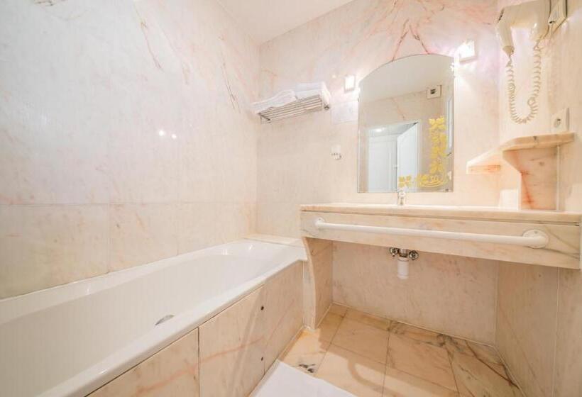 디럭스 룸, Brin D Azur Saint Tropez