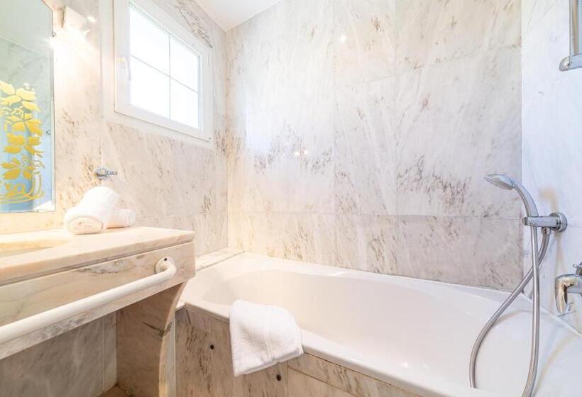 디럭스 룸, Brin D Azur Saint Tropez