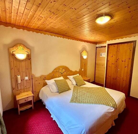 اتاق استاندارد سه نفره, Hameau Des Prodains Hôtel