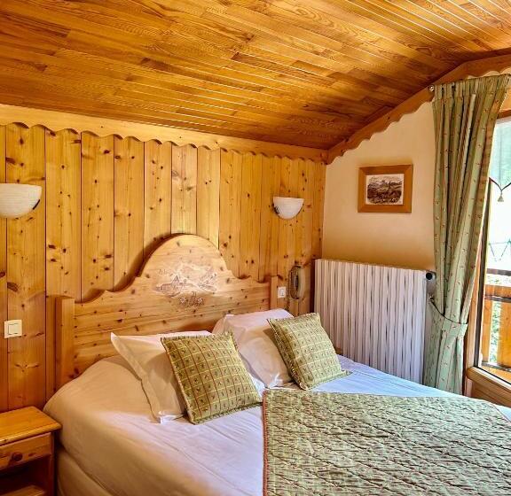اتاق استاندارد سه نفره, Hameau Des Prodains   Hôtel