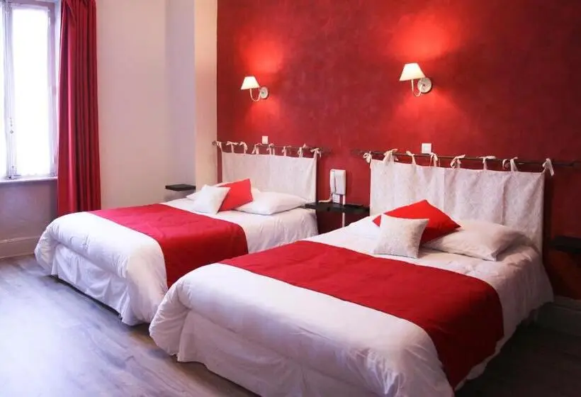 Standard Neljän Hengen Huone, Hôtel Du Midi