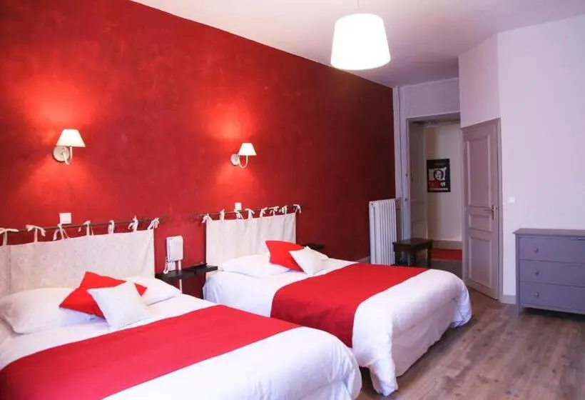 Standard Neljän Hengen Huone, Hôtel Du Midi