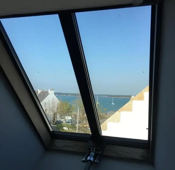 スタンダード4人部屋, Hôtel Restaurant La Voile Le Dock Er