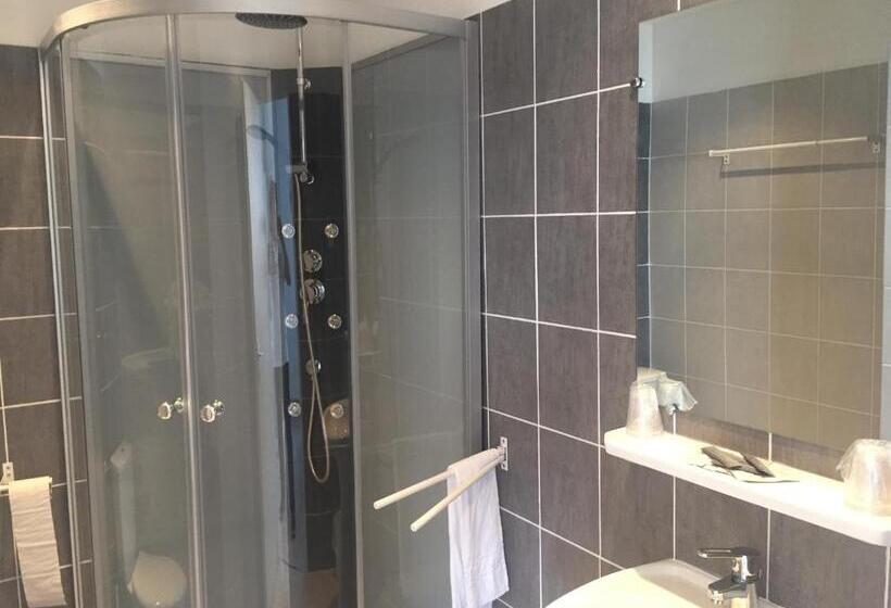 غرفة قياسية رباعية, Hôtel Restaurant La Voile   Le Dock Er