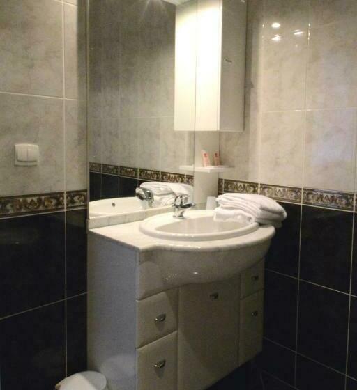 חדר סטנדרט לארבעה, Le Saint Vorles