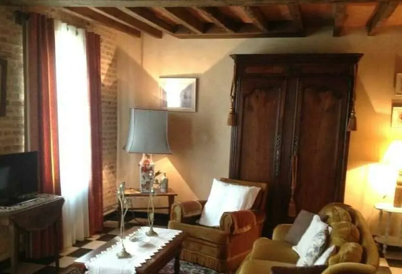 اتاق راحتی, Chambres La Vallée