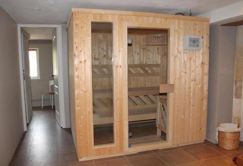 Номер Стандарт с Гидромассажем, Chateau Du Four De Vaux