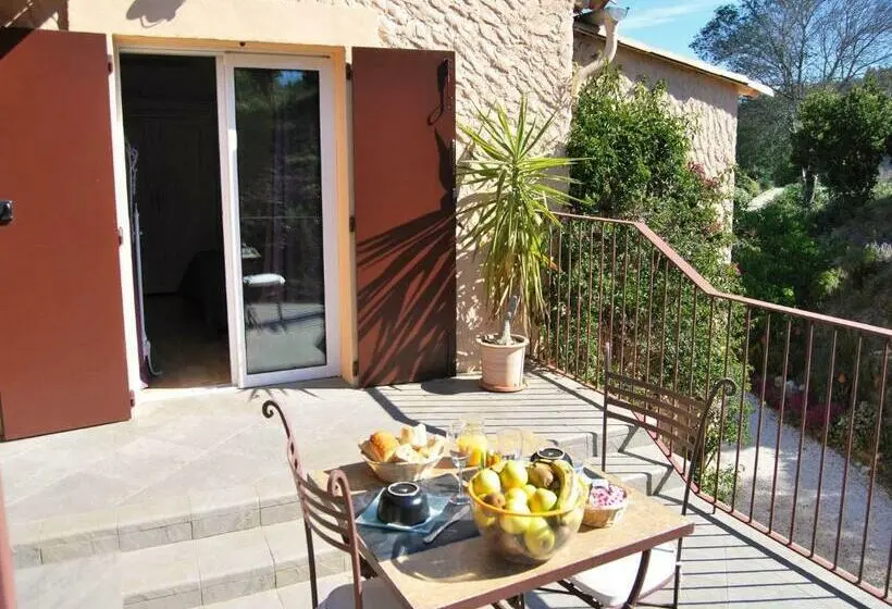 اتاق راحتی, Villa Nais B&b