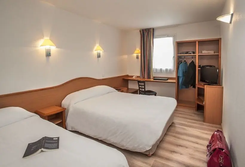 スタンダードトリプルルーム, Brit Hotel Essentiel Cahors Nord