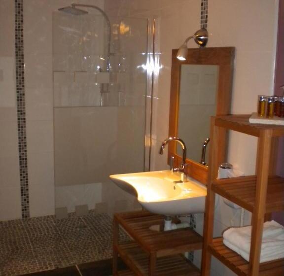 Номер Комфорт, Logis Hôtel Château De Palaja