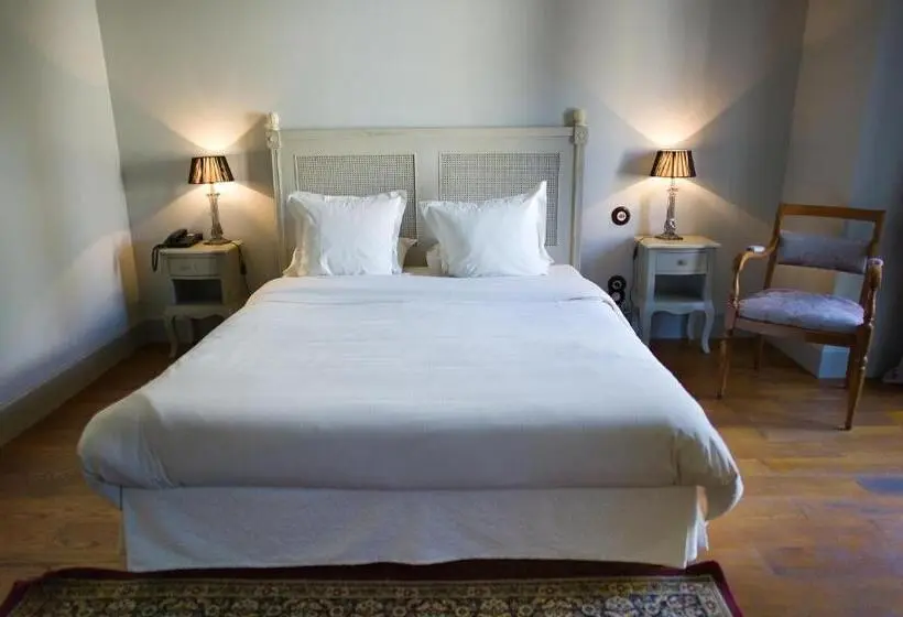 スタンダードルーム, Hostellerie Du Coq D'or